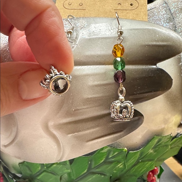 Mardi Gras Silver Crown Drop Earrings with Multicolor Beads 2/$22 - Picture 4 of 6